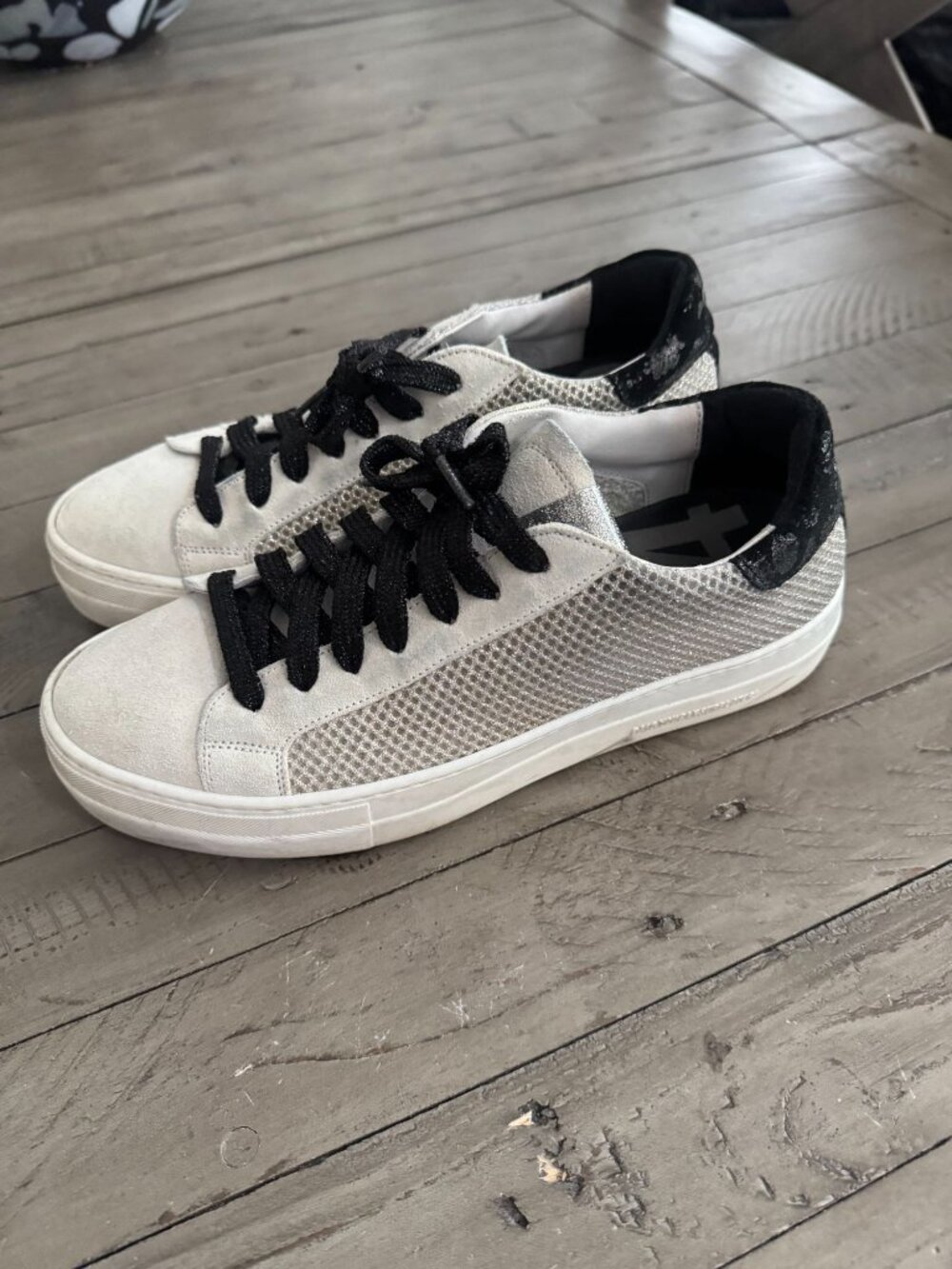 P448 Thea Platform Metallic Low Top Leather Sneakers White Silver Black 40